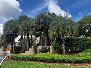 14368 SW 98th Ter, Miami, FL 33186