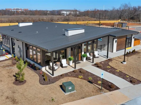 3319 Mp Pkwy #204, Bentonville, AR 72712