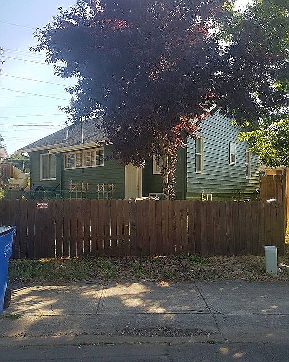 1st image of 4715 NE 18th Ct