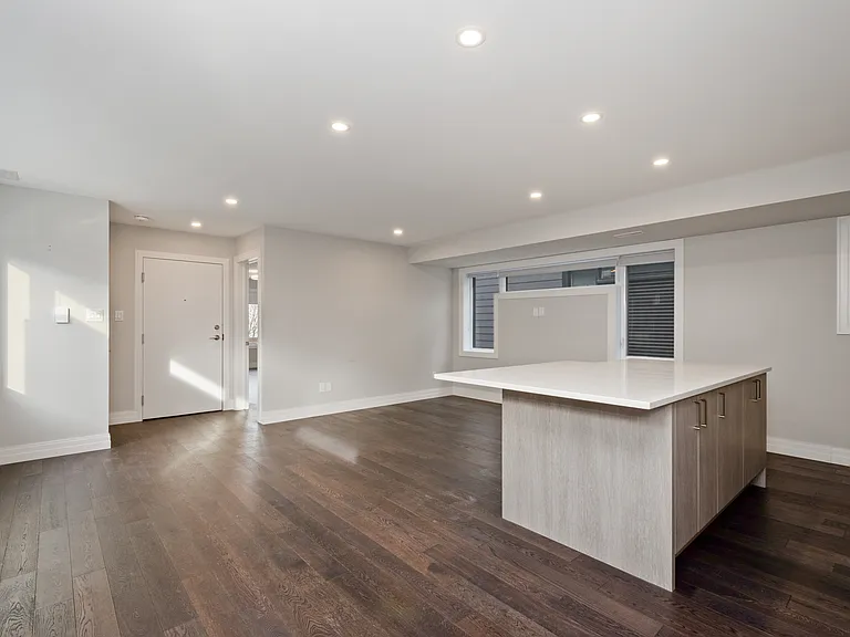 136 Willow St #BASEMENT — Photo 3