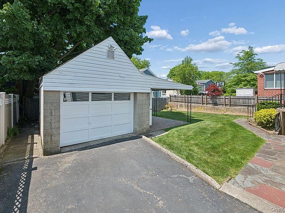 3rd image of 65 Lyons Road