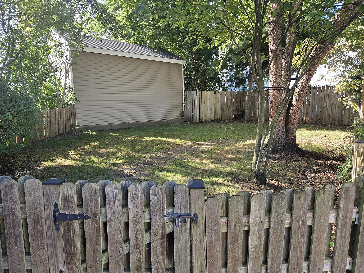 3 bed, 1193 sqft, $1,300 — Photo 3