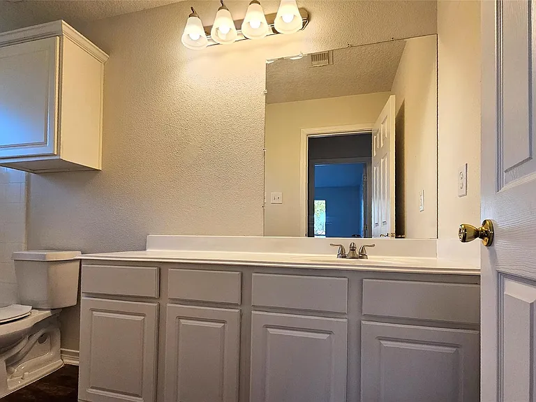 2202 Cherry Hill Ct — Photo 19