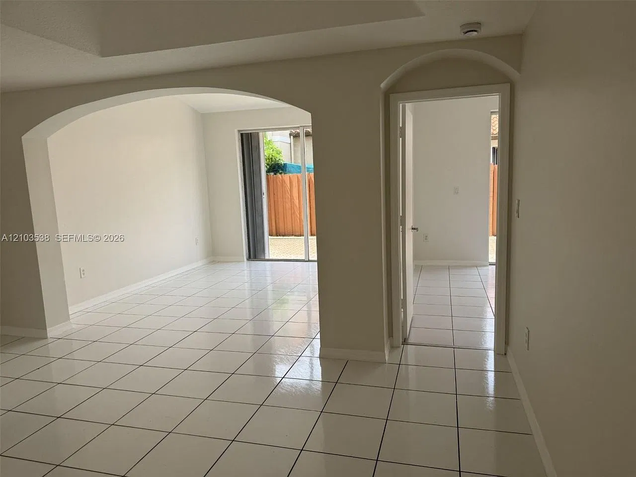 2 bed, 2.0 bath, 1131 sqft, $2,875 — Photo 2
