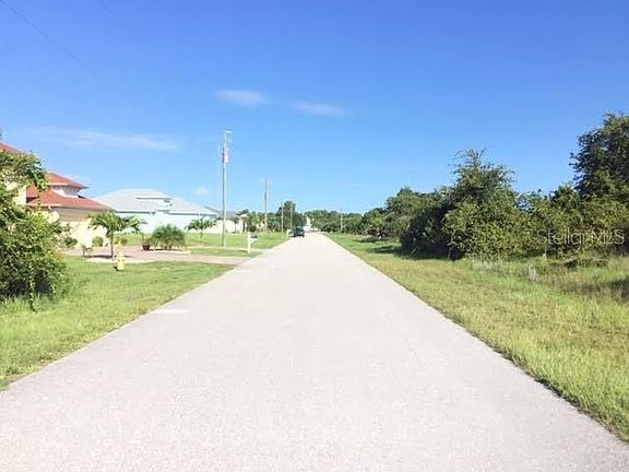 5th image of 13519 Chenille Dr