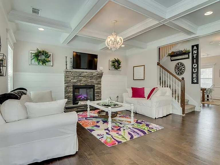 1554 Driftwood Ln — Photo 28