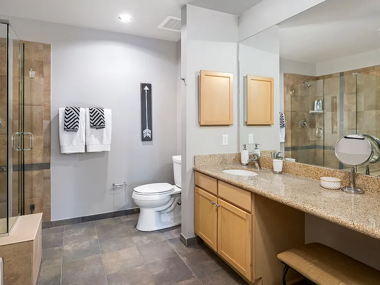 1600 Glenarm Place — Photo 17