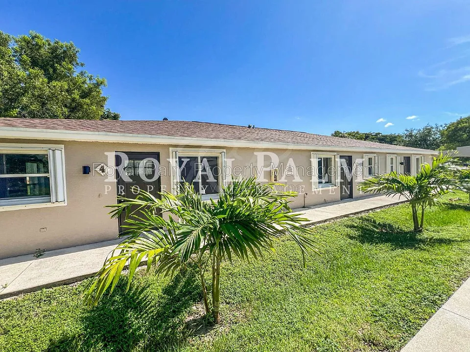 1321 SE 8th Ave #4