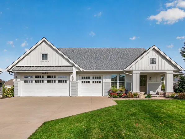1825 Annika Dr N, Lake Elmo, MN 55042