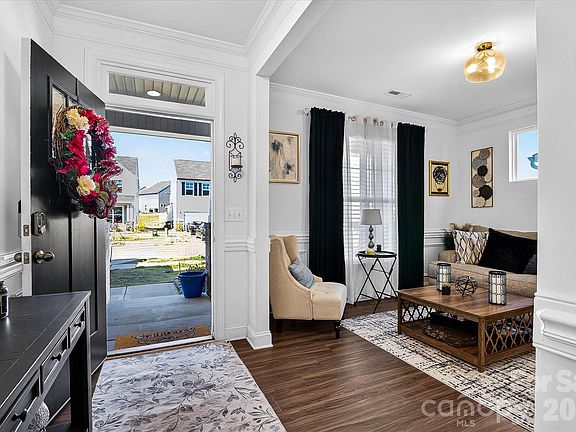 4th image of 5516 Verona Rd