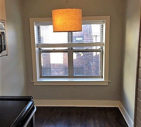 2nd image of 708 W 48th St APT 303