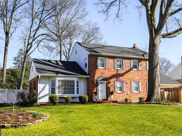 8507 Stable Dr, Alexandria, VA 22308