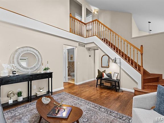 3rd image of 1439 Meadowside Dr
