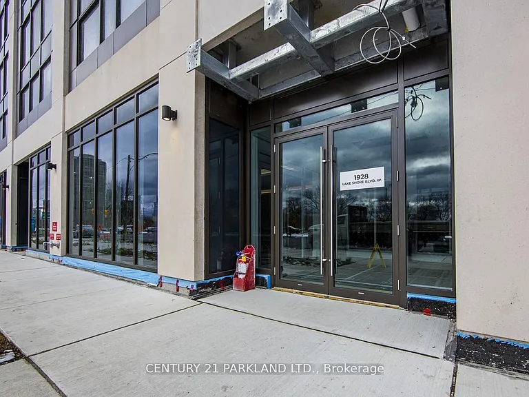 1928 Lake Shore Blvd W #2802 — Photo 2