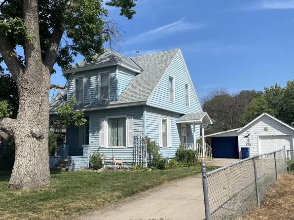 1330 E Cuming St, Fremont, NE 68025