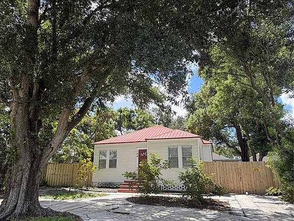 3rd image of 104 W LAMBRIGHT STREET