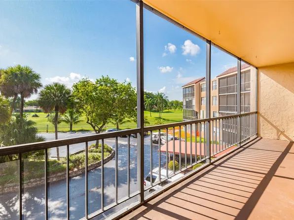 3900 N Hills Dr, Hollywood, FL