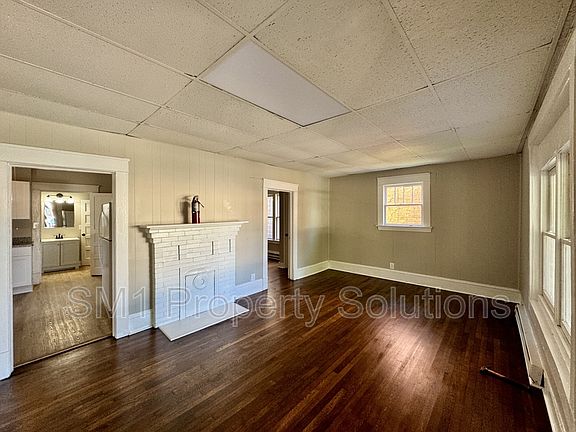 5th image of 702 Silver Ave #A