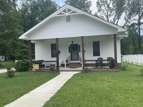206 S College Ave, Kenly, NC 27542