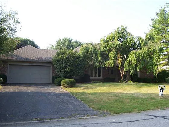 3052 Golfview Dr photo 1