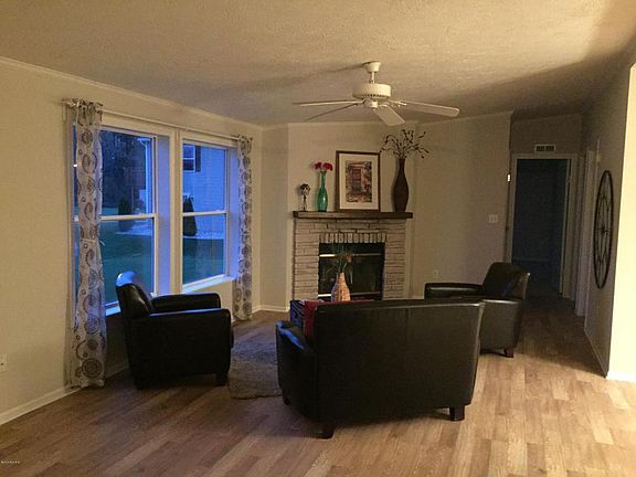 3rd image of 6592 Moss Lake Dr #34