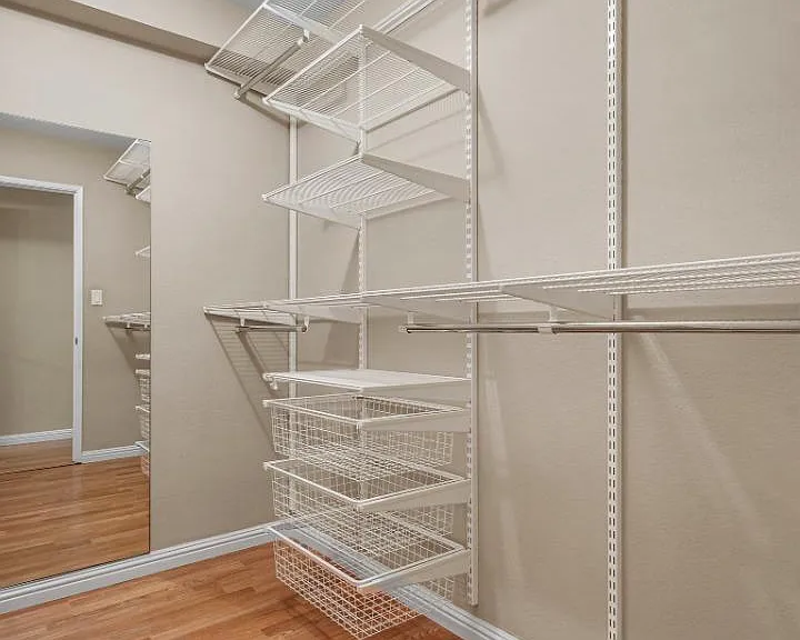 410 Sheridan Ave #112 — Photo 8