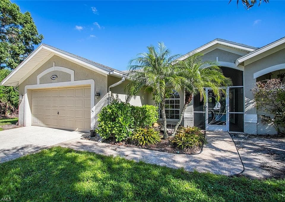 1st image of 9915 Country Oaks Dr
