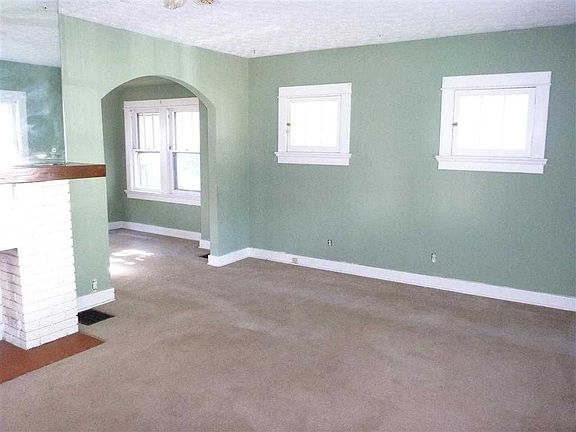 3rd image of 130 N Garland Ave
