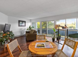 105 Conroy Cres #301, Guelph, ON N1G 2V5