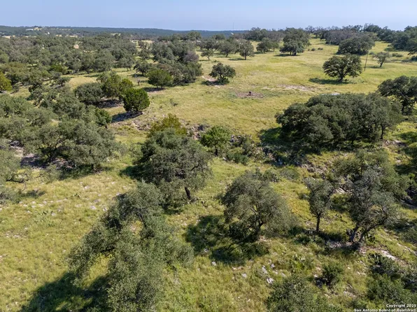 181 Colinas, Kerrville, TX 78028