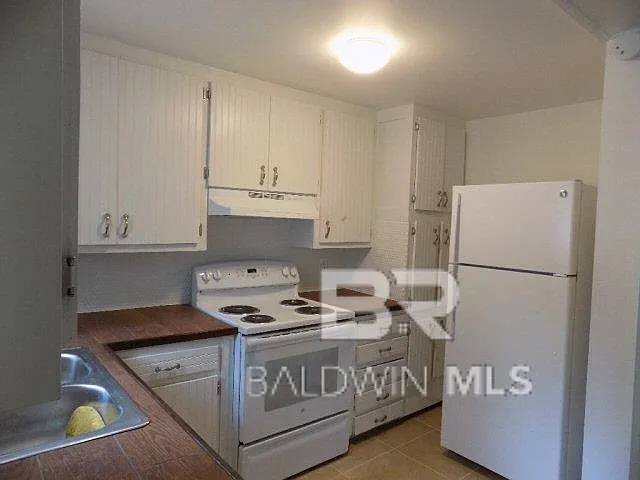 16219 Silverhill Ave — Photo 20