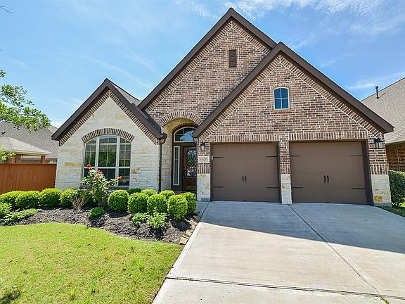 3rd image of 17611 Sandalisle Ln