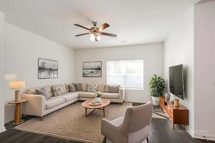 4 bed, 2.0 bath, 1810 sqft, $2,195 — Photo 4