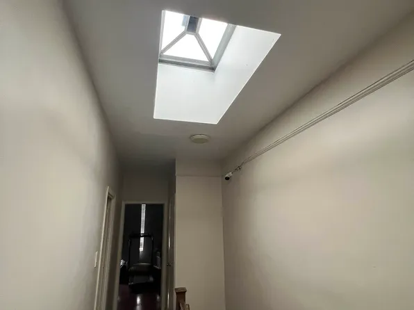 863 East 49th Street image 14 of 33