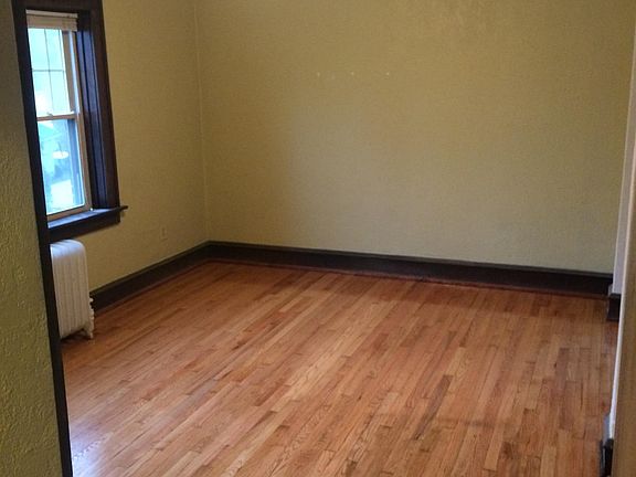 4th image of 2220 N Bremen St APT 1