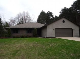 1752 Roberts Ln, Abrams, WI 54101