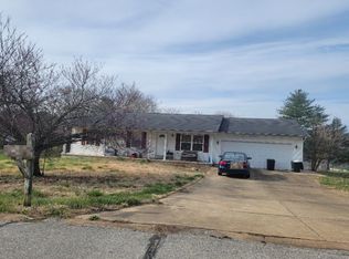 50 El Sahara Dr, Cedar Hill, MO 63016