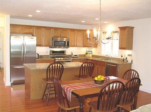 3rd image of 138 Angell Brook Dr