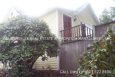 1st image of 714 SE Tacoma St