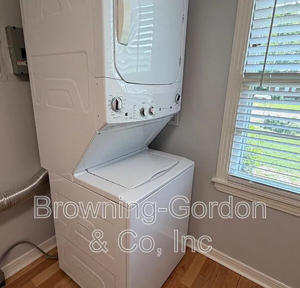 538 Fairlane Dr — Photo 11