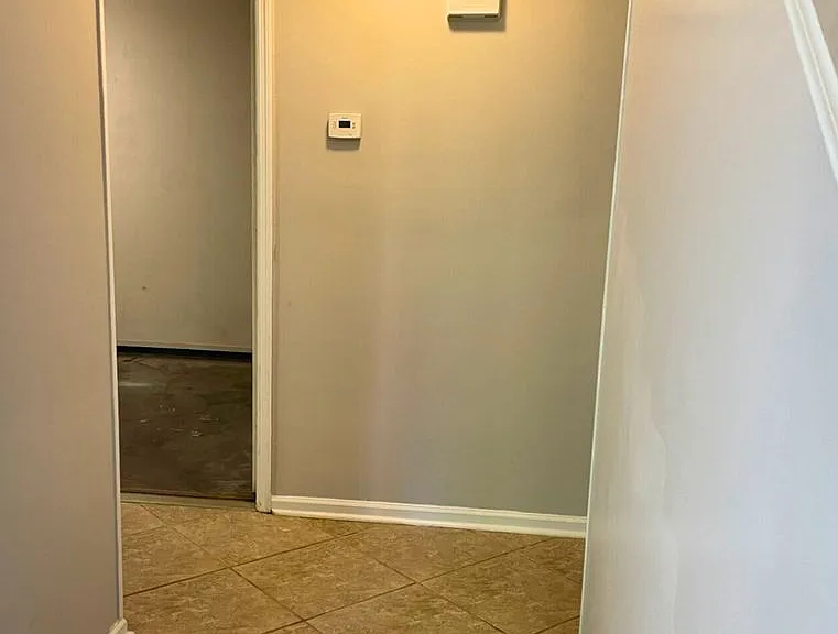 115 E Lakemont Dr — Photo 2