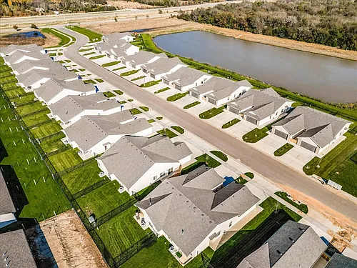 Auburn Villas Photo 1