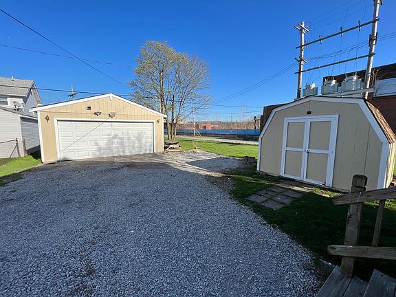 3rd image of 3491 W 94th St
