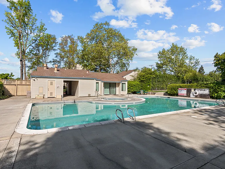 2280 Hurley Way #14 — Photo 25