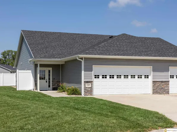 230 Montana Cir, Utica, NE 68456