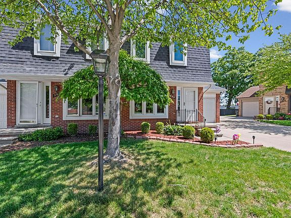 3rd image of 500 Pineview Ct
