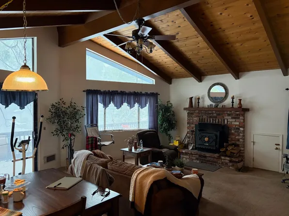 5733 Sierra Springs Dr, Pollock Pines, CA 95726