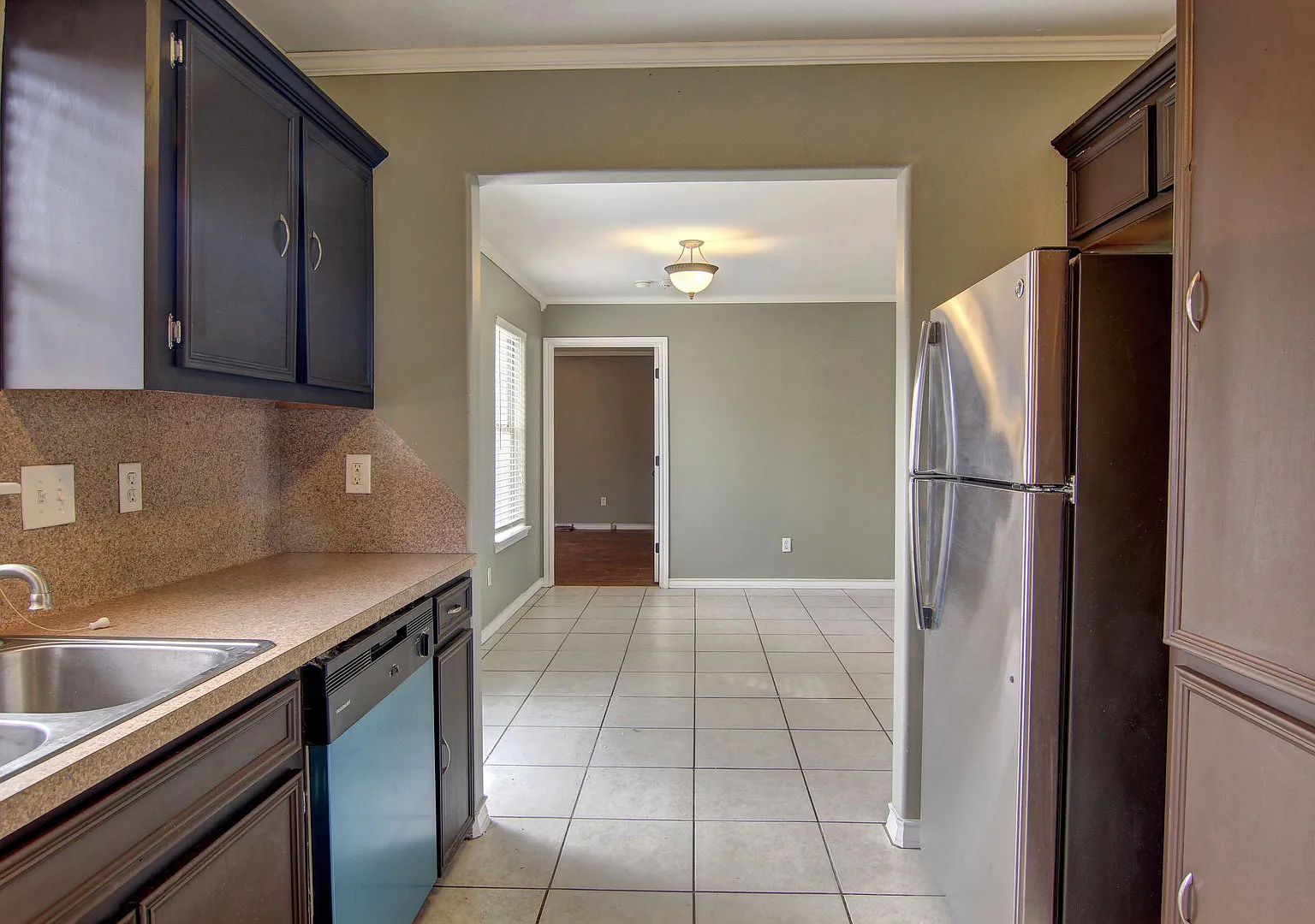 5825 Skylark - 3/Bed 2/Bath - $1,595/month — Photo 4
