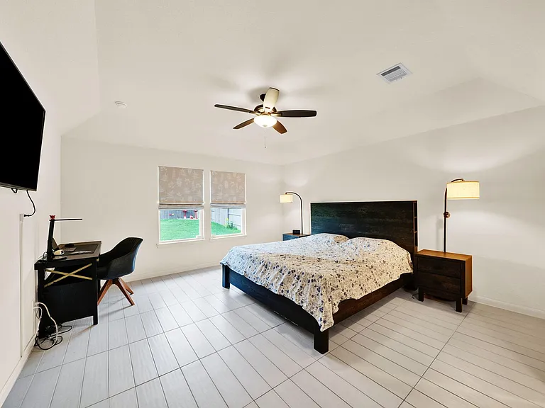 2503 Hagerman Ct — Photo 17