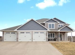 434 White St, Benton, WI 53803
